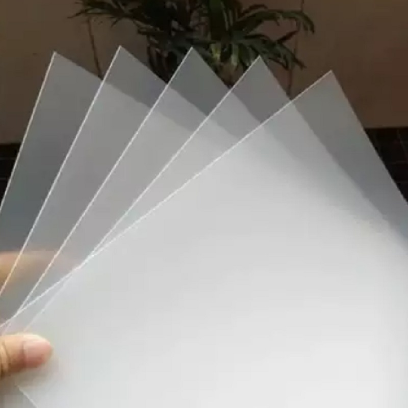 مواجهة الاصفرار: كيف يقف فيلم حماية Pet Matte Pet Matte إلى درجات حرارة عالية